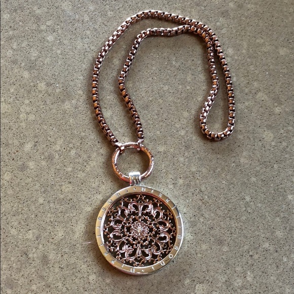Nikki Lissoni Rose Gold Necklace W 